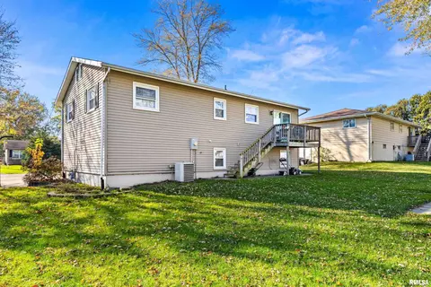 329 S Maplewood Blvd, Dunlap, IL 61525 photo 7