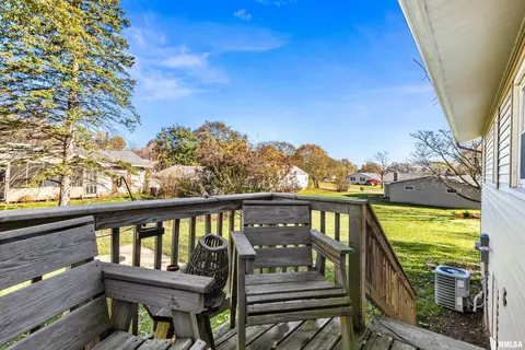 329 S Maplewood Blvd, Dunlap, IL 61525 photo 9