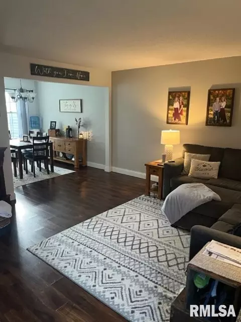 155 Jamestown Rd, Macomb, IL 61455 photo 3