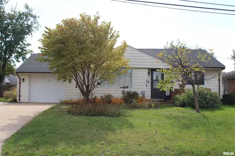 1126 W Merle Ln, Peoria, IL 61604