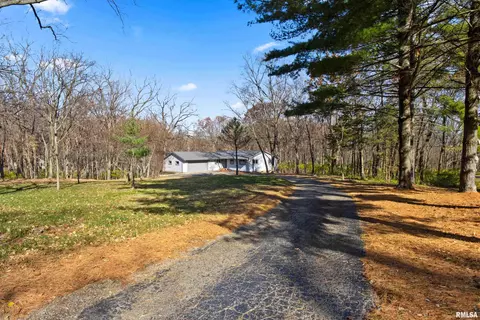 314 N Townhall Rd, Metamora, IL 61548