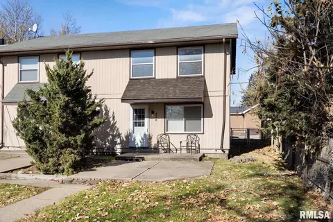 909 E Marietta Ave, Peoria Heights, IL 61616