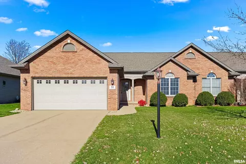 303 Garnet Dr, Morton, IL 61550