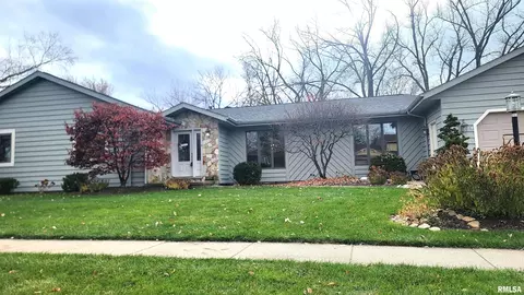 1002 Tottenham Ct, Washington, IL 61571 photo 2