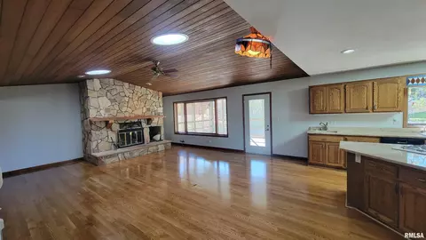 1002 Tottenham Ct, Washington, IL 61571 photo 16
