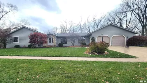 1002 Tottenham Ct, Washington, IL 61571