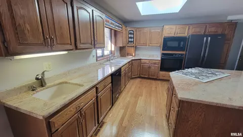 1002 Tottenham Ct, Washington, IL 61571 photo 14