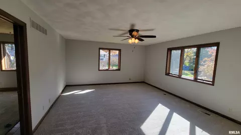 1002 Tottenham Ct, Washington, IL 61571 photo 20