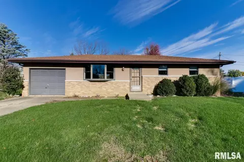 115 E Kingwood St, Morton, IL 61550