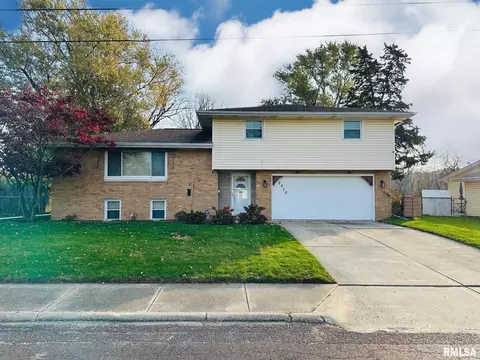 2510 N Wilson Dr, Peoria, IL 61604