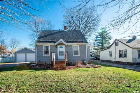 3828 S Lauder Ave, Bartonville, IL 61607
