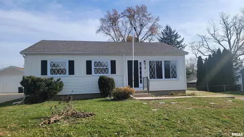 410 Mary St, Washington, IL 61571