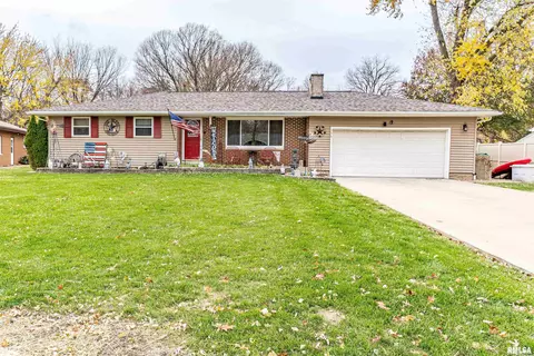 156 Baker St, East Peoria, IL 61611