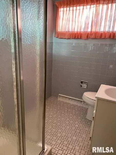 726 S Pearl St, Macomb, IL 61455 photo 9