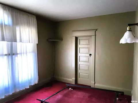 240 E Ash St, Canton, IL 61520 photo 32