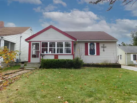 1002 E Melbourne Ave, Peoria, IL 61603