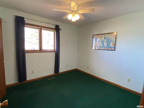 143 James Dr, Macomb, IL 61455 photo 30