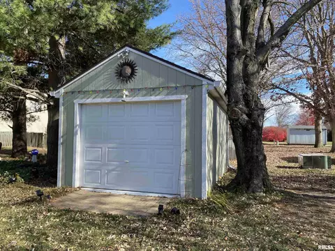 143 James Dr, Macomb, IL 61455 photo 46