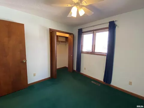 143 James Dr, Macomb, IL 61455 photo 31