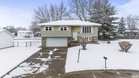 3509 W Pemford Ct, Peoria, IL 61604