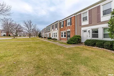 3813 W Buena Vista Ct, Peoria, IL 61604