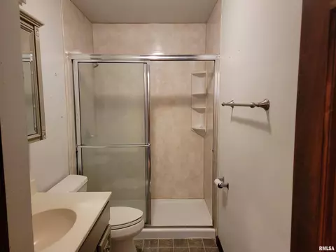 480 N 10th St, Canton, IL 61520 photo 17