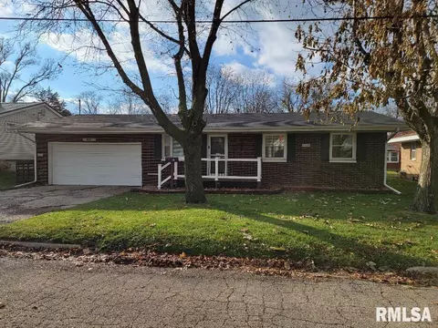 480 N 10th St, Canton, IL 61520 photo 3