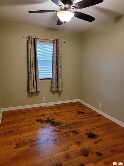 480 N 10th St, Canton, IL 61520 photo 15