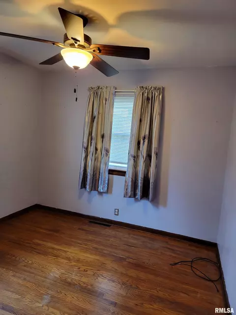 480 N 10th St, Canton, IL 61520 photo 23