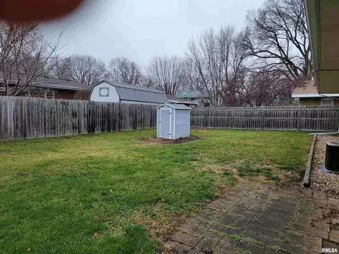 480 N 10th St, Canton, IL 61520 photo 44