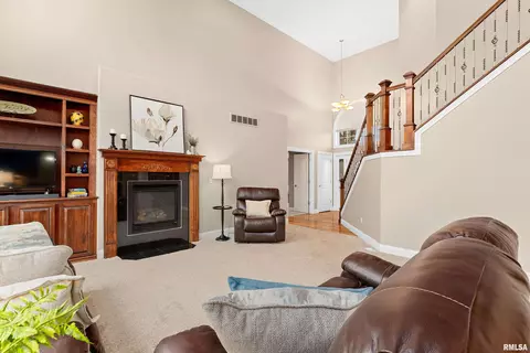 405 Cottingham Ln, Germantown Hills, IL 61548 photo 9