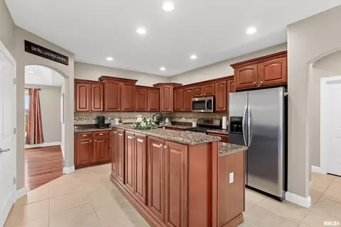 405 Cottingham Ln, Germantown Hills, IL 61548 photo 11