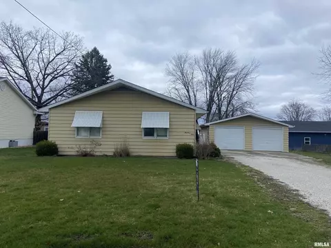 709 E Sycamore St, Canton, IL 61520
