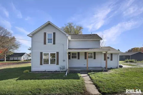 407 N Walnut St, Elmwood, IL 61529