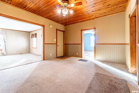 706 E Jackson St, Cuba, IL 61427 photo 7