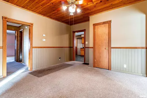 706 E Jackson St, Cuba, IL 61427 photo 6