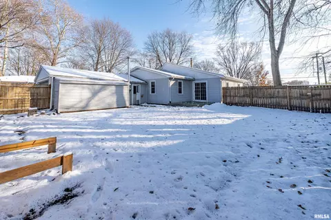 706 E Jackson St, Cuba, IL 61427 photo 21