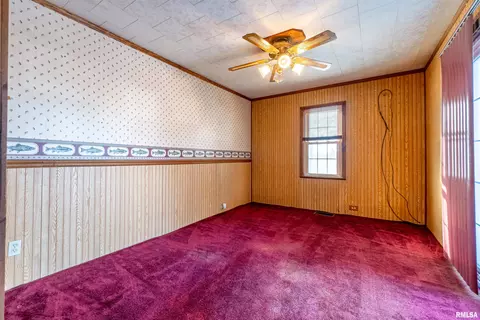 706 E Jackson St, Cuba, IL 61427 photo 16