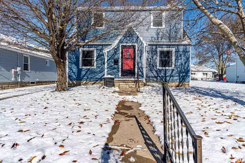 1113 E Lake Ave, Peoria Heights, IL 61616