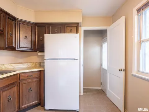 1111 E Gift Ave, Peoria, IL 61603 photo 16