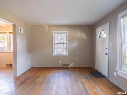 1111 E Gift Ave, Peoria, IL 61603 photo 11