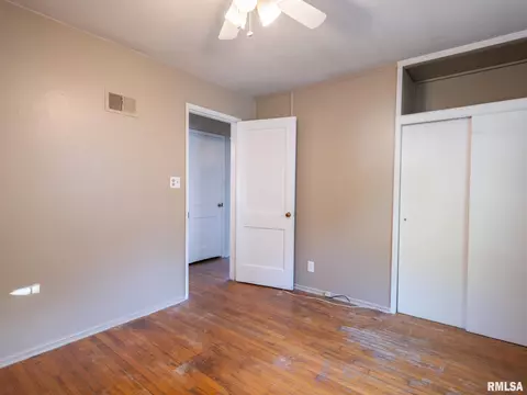 1111 E Gift Ave, Peoria, IL 61603 photo 24