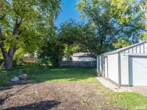 1111 E Gift Ave, Peoria, IL 61603 photo 38