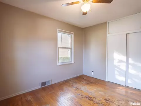 1111 E Gift Ave, Peoria, IL 61603 photo 32