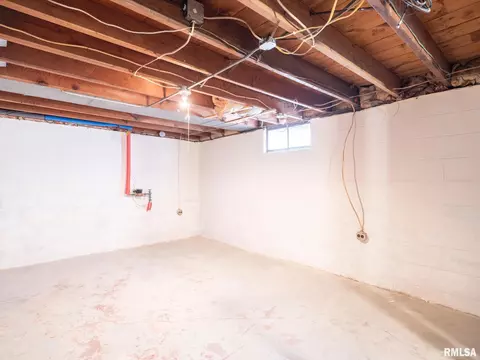 1111 E Gift Ave, Peoria, IL 61603 photo 37
