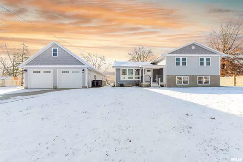 204 Lilac Ln, East Peoria, IL 61611