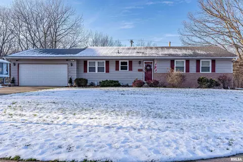 2326 W Riviera Dr, Peoria, IL 61614