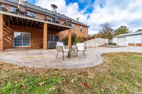 Exterior - 16036 King Rd, Danvers, IL 61732 photo 11 of 28