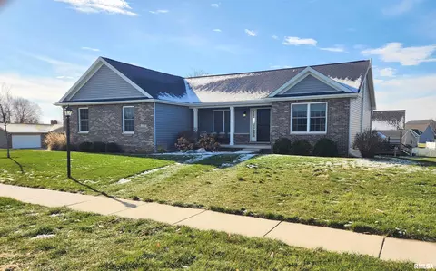 1107 Devon Ln, Washington, IL 61571