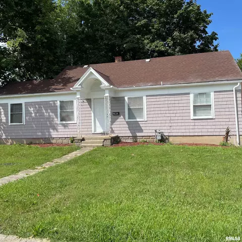 2305 N Elmwood Ave, Peoria, IL 61604